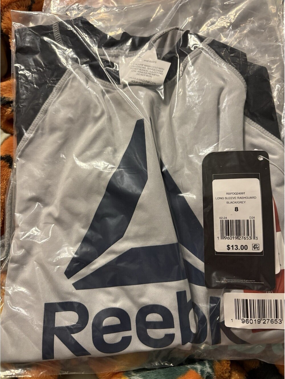 Reebok Kids Rash Guard Size 8 Long Sleeve Gray With Black